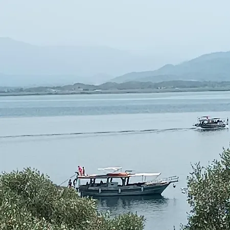 Οργανωμένο κάμπινγκ Eses Camping Bungalov *