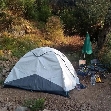 Eses Camping Bungalov Campismo de Luxo *